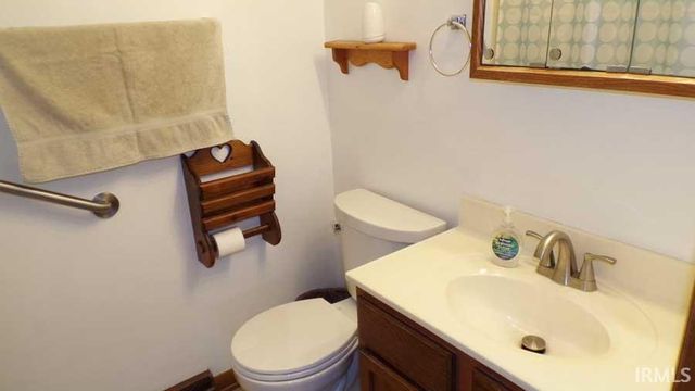 809 S 15th Street, Vincennes, IN 47591