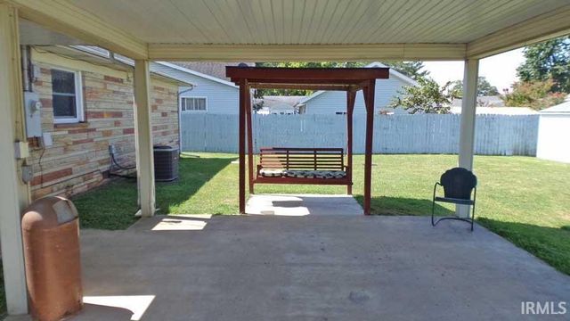 809 S 15th Street, Vincennes, IN 47591