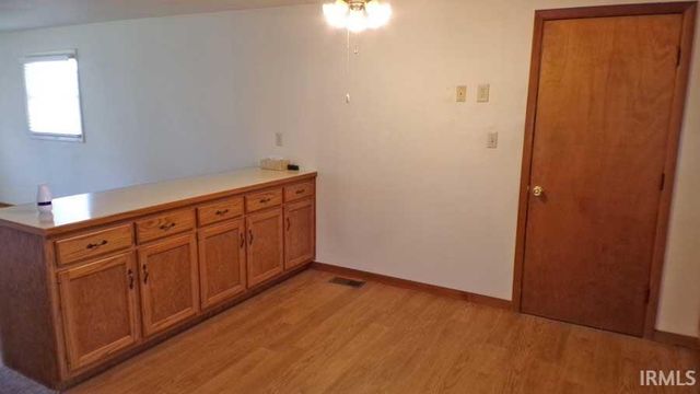 809 S 15th Street, Vincennes, IN 47591