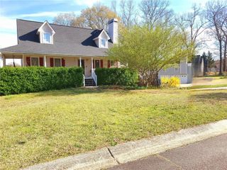 345 Lambeth Drive, Hiram, GA 30141