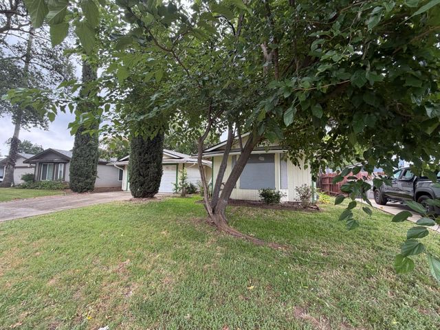 7600 Tierra Wood Way, Sacramento, CA 95828