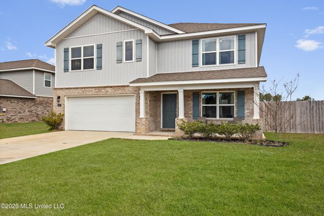 8588 Palmetto Drive, Ocean Springs, MS 39564