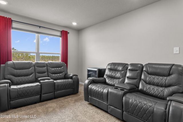 8588 Palmetto Drive, Ocean Springs, MS 39564