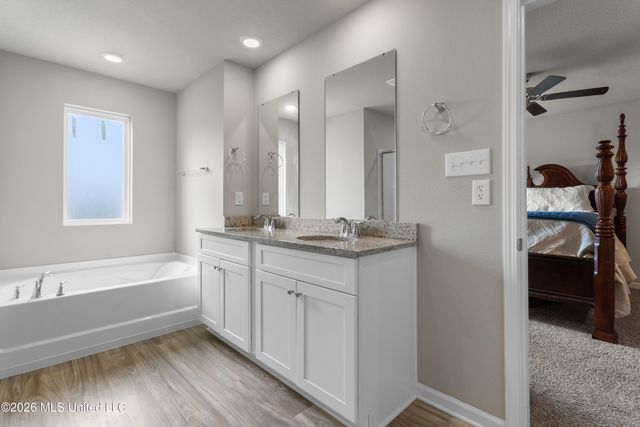 8588 Palmetto Drive, Ocean Springs, MS 39564