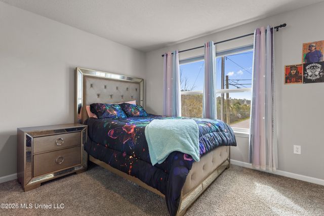 8588 Palmetto Drive, Ocean Springs, MS 39564