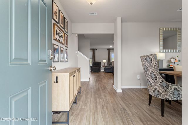 8588 Palmetto Drive, Ocean Springs, MS 39564