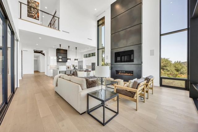 8140 Brookhollow Ct, Loomis, CA 95650