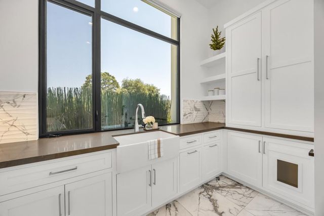 8140 Brookhollow Ct, Loomis, CA 95650