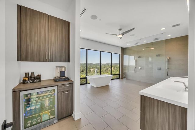 8140 Brookhollow Ct, Loomis, CA 95650