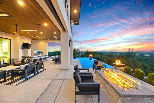 8140 Brookhollow Ct, Loomis, CA 95650