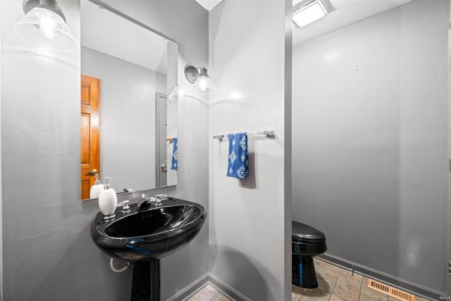 3435 Whippoorwill Lake North Drive, Monrovia, IN 46157