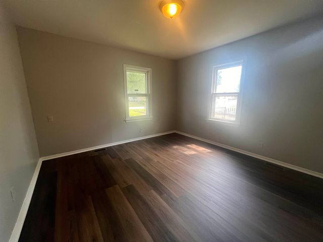 825 W 33rd N., Wichita, KS 67204