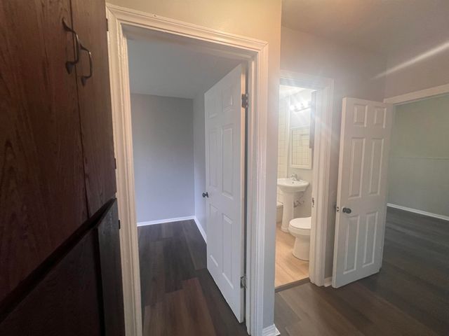 825 W 33rd N., Wichita, KS 67204