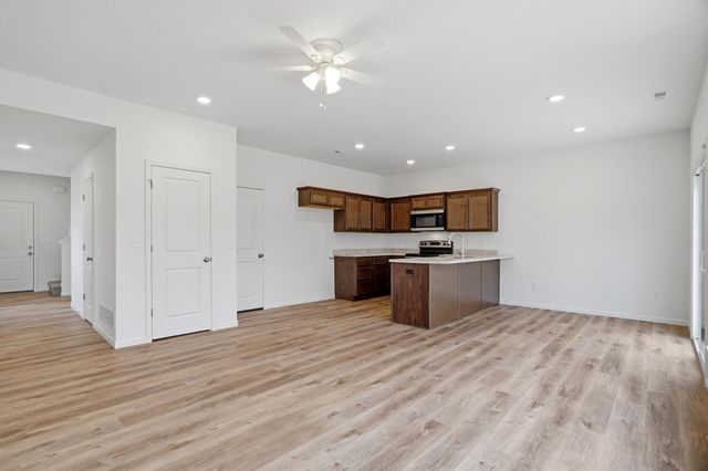 3905 BRAGG CT, Columbia, MO 65202