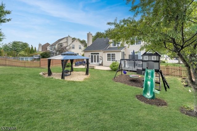 26 Byron Dr, Lopatcong Twp., NJ 08865