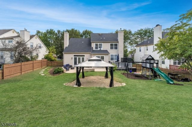 26 Byron Dr, Lopatcong Twp., NJ 08865