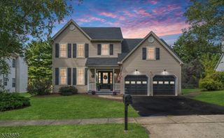 26 Byron Dr, Lopatcong Twp., NJ 08865