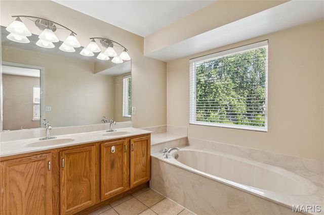 1436 Soaring Eagle Drive, O'fallon, MO 63366