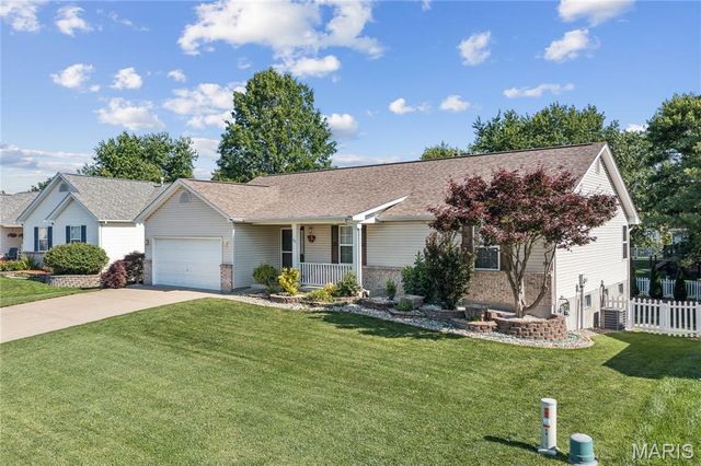 1436 Soaring Eagle Drive, O'fallon, MO 63366