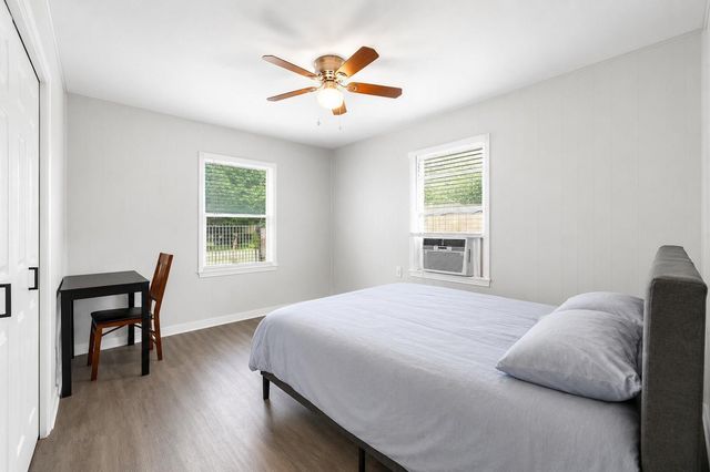 218 Hoffman Street, Houston, TX 77020