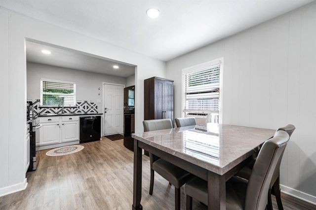 218 Hoffman Street, Houston, TX 77020