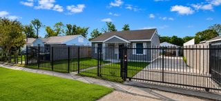 218 Hoffman Street, Houston, TX 77020