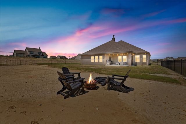 165 Misty Mountain Lane, Rhome, TX 76078