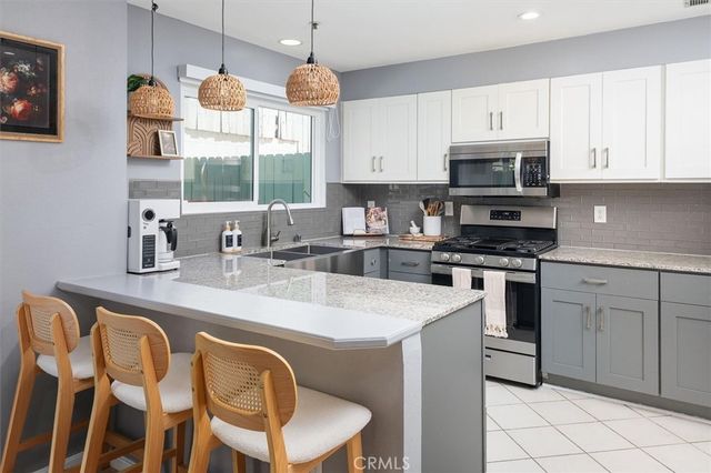 14031 Astoria 108, Sylmar, CA 91342