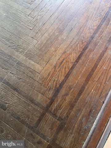 321 S VINE ST, Mount Carmel, PA 17851