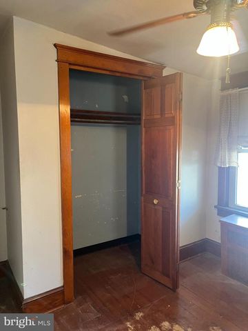 321 S VINE ST, Mount Carmel, PA 17851