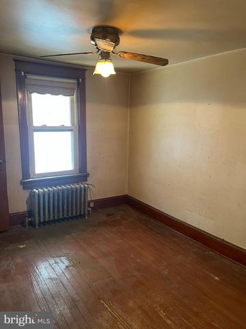 321 S VINE ST, Mount Carmel, PA 17851