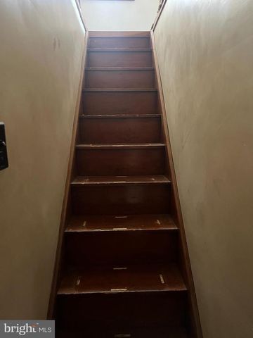 321 S VINE ST, Mount Carmel, PA 17851