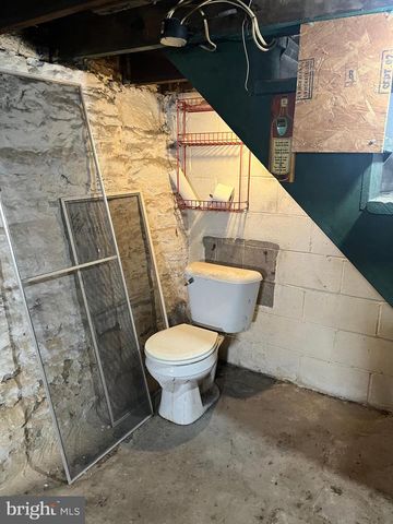 321 S VINE ST, Mount Carmel, PA 17851