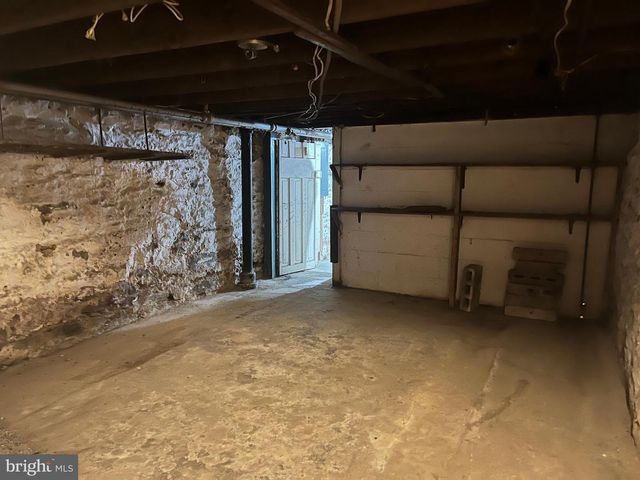 321 S VINE ST, Mount Carmel, PA 17851