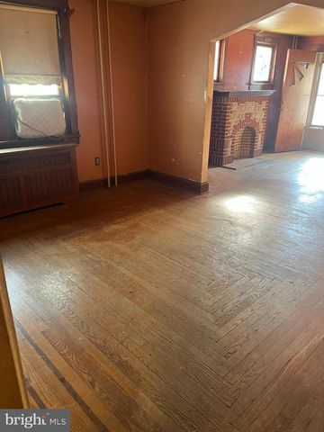 321 S VINE ST, Mount Carmel, PA 17851