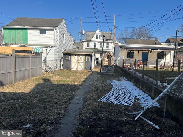 321 S VINE ST, Mount Carmel, PA 17851