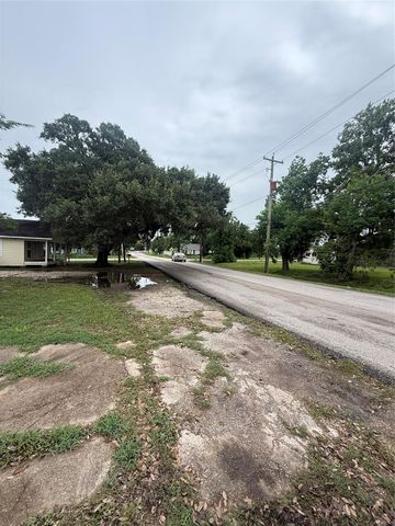 206 N 10th Street, Richmond, TX 77469