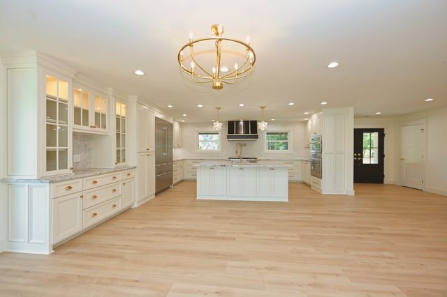 132 Circle Dr, Hendersonville, TN 37075