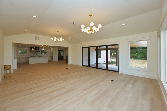 132 Circle Dr, Hendersonville, TN 37075