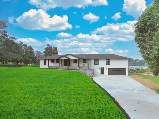 132 Circle Dr, Hendersonville, TN 37075