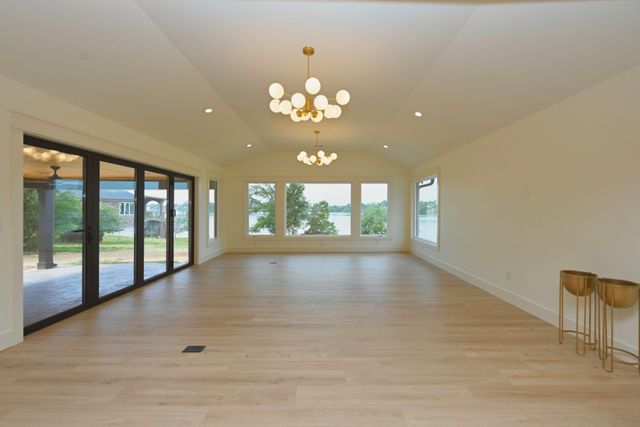 132 Circle Dr, Hendersonville, TN 37075
