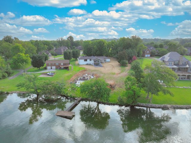132 Circle Dr, Hendersonville, TN 37075