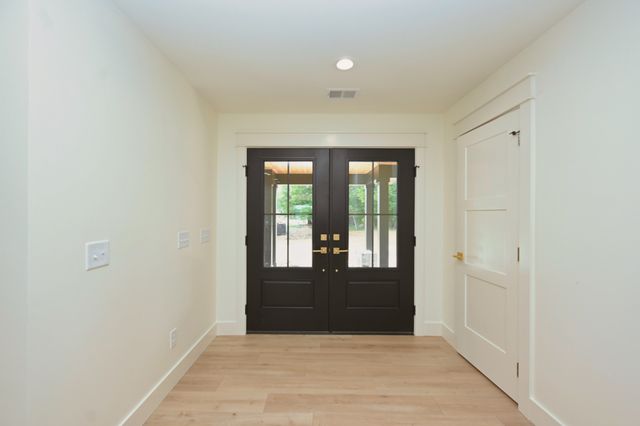 132 Circle Dr, Hendersonville, TN 37075