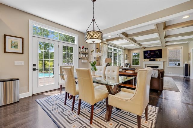 8 Turning Leaf Drive, Pittsford, NY 14534