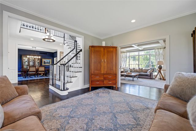 8 Turning Leaf Drive, Pittsford, NY 14534