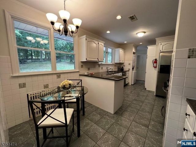 56 Grandview Place, North Caldwell, NJ 07006