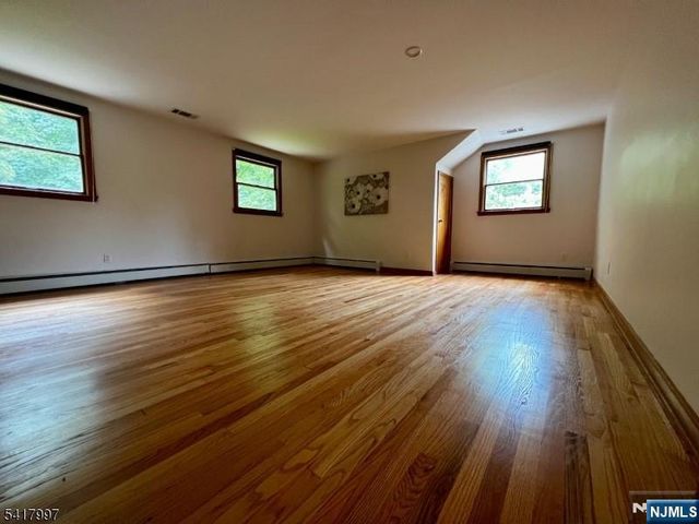 56 Grandview Place, North Caldwell, NJ 07006