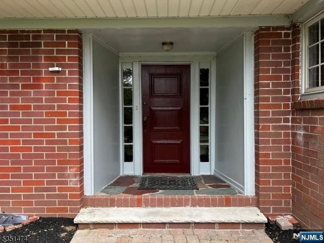56 Grandview Place, North Caldwell, NJ 07006