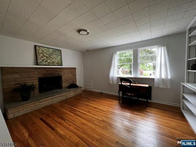 56 Grandview Place, North Caldwell, NJ 07006