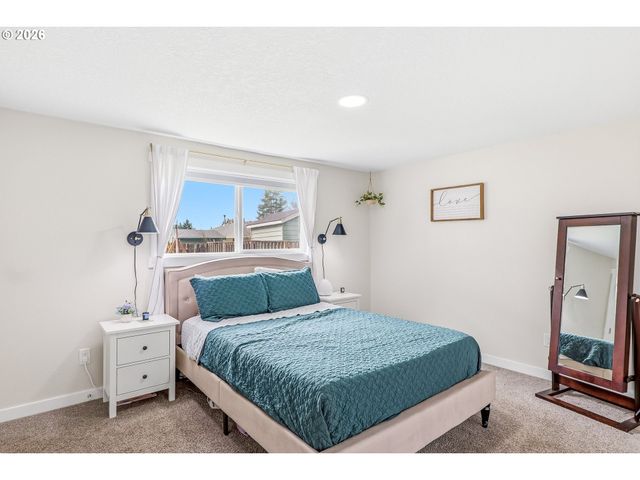 2150 Ne POYNTER St, Hillsboro, OR 97124